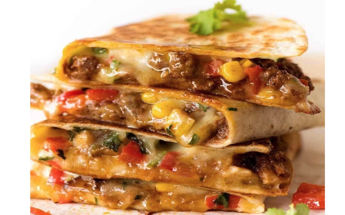 QUESADILLA (Beef or Chicken)